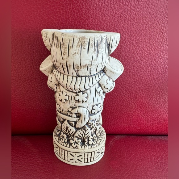 TikiCat Kansas City Aloha Shirt Tiki Mug Bone Matte Glaze Tiki Cat Tiki Farm - Picture 6 of 8